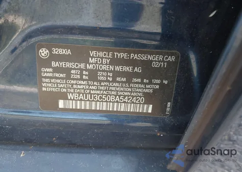 2011 BMW 328I xDrive z USA, uszkodzony, nr VIN WBAUU3C50BA542420